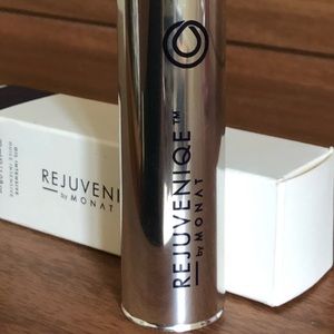Monat Rejuveniqe Oil